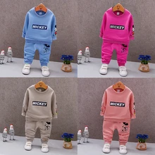 Комплекты одежды для маленьких мальчиков и девочек весенние спортивные костюмы с длинными рукавами и принтом Микки и Минни для детей Повседневный Топ для детей от 1 года до 5 лет