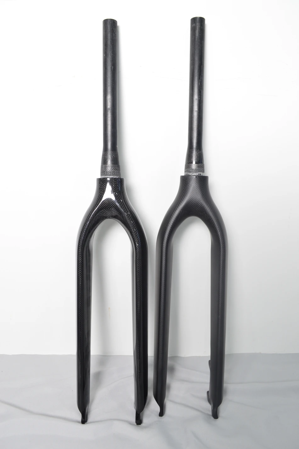 

TRUYOU Full Carbon MTB Weave Appearance 3K UD Matt Glossy Frame 26er/27.5er/29er Mountain Bikes Fork Tapered:1-1/8"to1-1/2