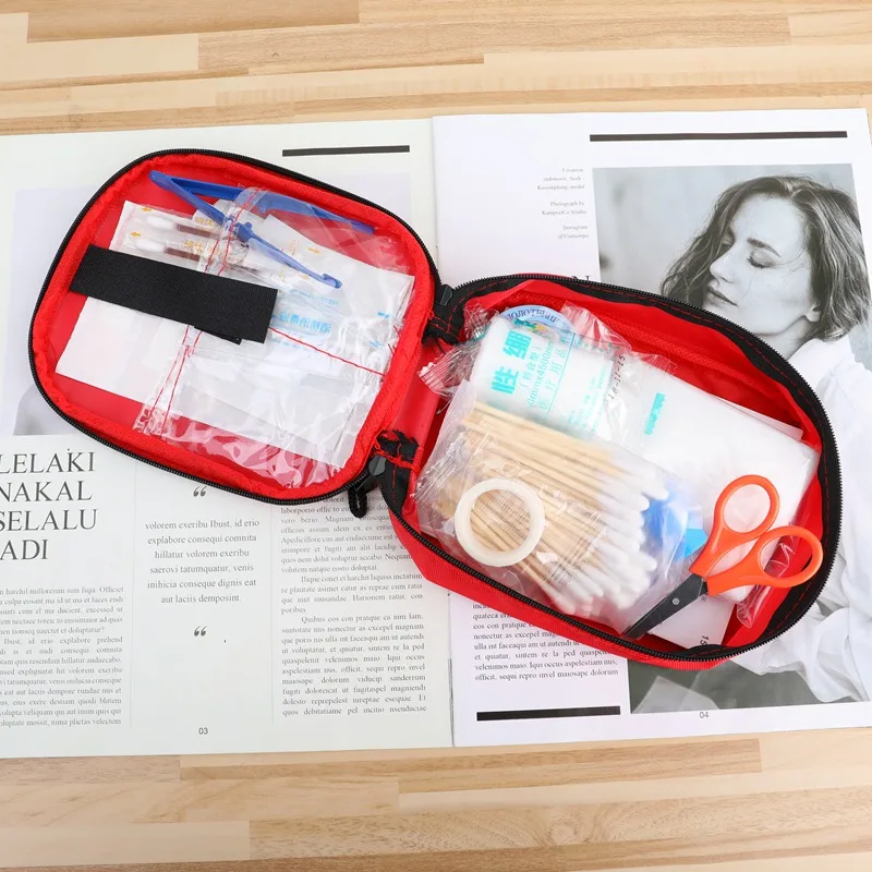 Outdoor Travel First Aid Kit Mini Car First Aid Kit Bag Home Small Medical Box Emergency Survival Kit Size 16x12x5cm