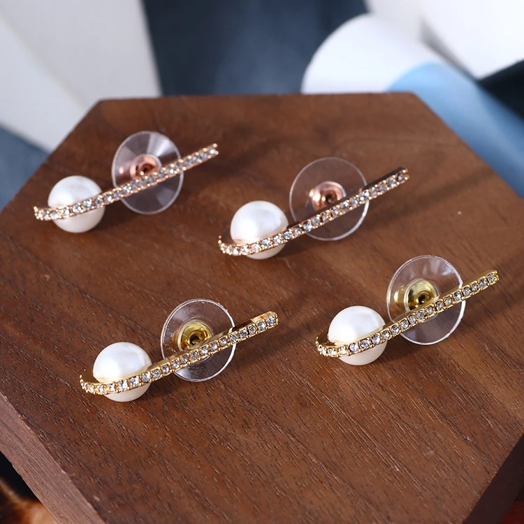 

European and American two-color optional English letter J pearl fashion aesthetic earrings earrings