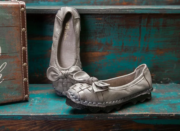 LTARTA/Женская обувь ручной работы из натуральной кожи; тонкие кожаные туфли на плоской подошве с цветочным узором; обувь с мелким кожаным низом в горошек; ZXW-9090
