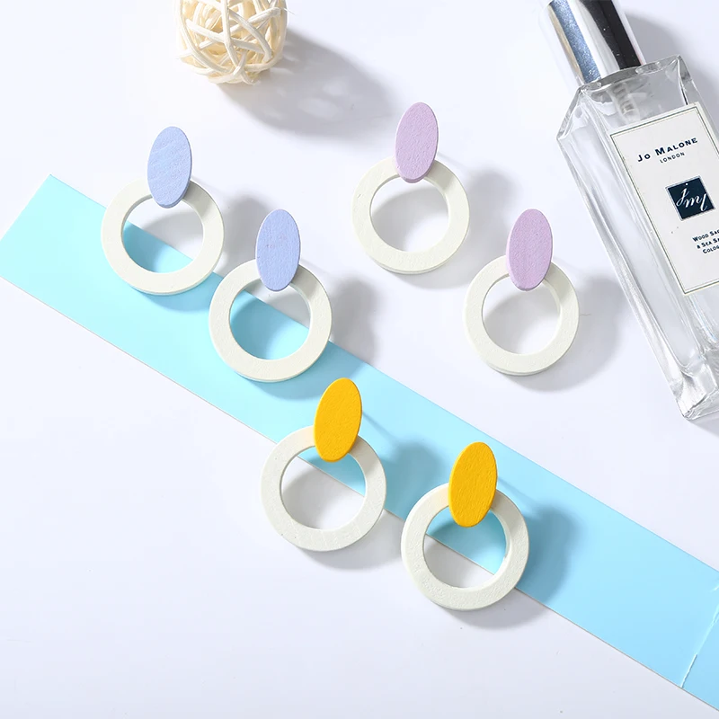 

Yellow White Wooden Contrast Candy Color Round Circle Stud Earring for Women Girls Fashion Ear Jewelry New Arrival Party Gifts