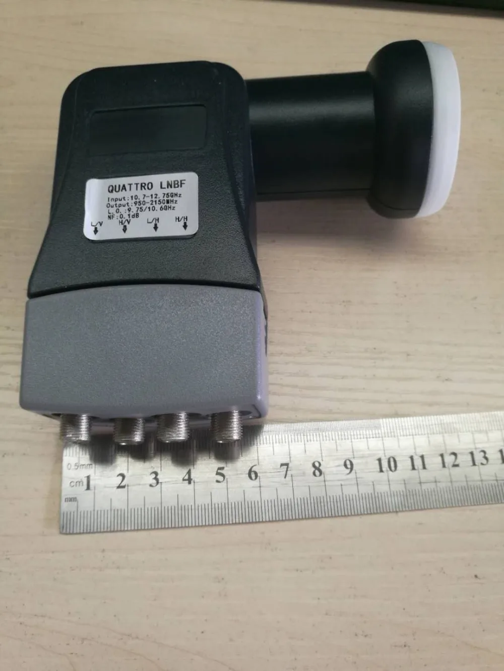 

Universal Qucttro 4 output ku band receptor sks iks