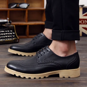 

New Arrival Bullock Carve Men Oxfords Shoes Autumn Vintage Fashion Hollow Out Business Casual Leather Shoes For Young Man