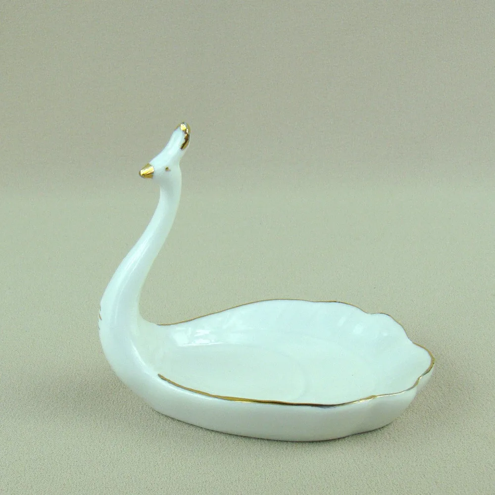 

Porcelain Peacock Miniature Necklace Dish Decorative Ceramics Peahen Jewels Organizer Art and Craft Ornament Utensil Accessories