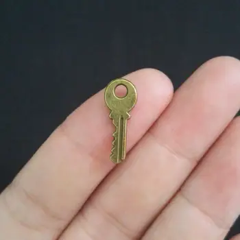 

100Pcs Antique Bronze Key Charm DIY Jewelry Making