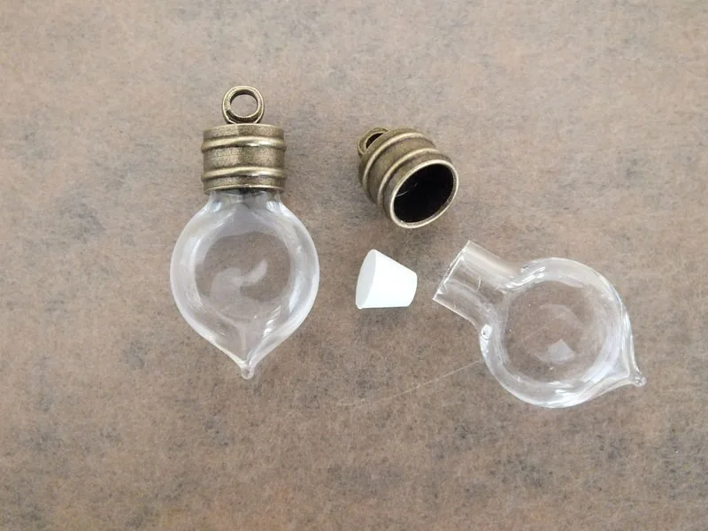 

50pcs/lot flat heart shap vial pendant necklace with antique bronze cap set--26x13mm
