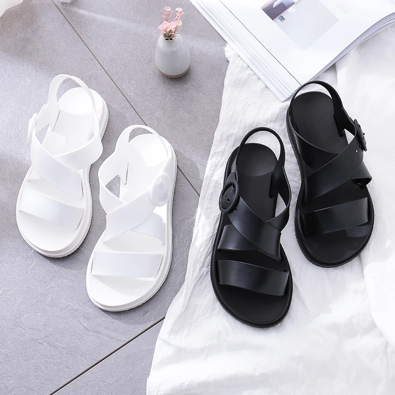 Корейская версия новых женских сандалий на плоской подошве с перекрестным ремешком; модная Нескользящая пляжная обувь; Легкие Студенческие сандалии с открытым носком
