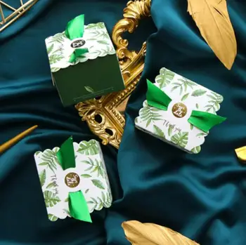 

50Pcs European Style White / Pink / Green Wedding Favors Candy Boxes Bomboniera Party Supplies Chocolate Box Sugar Gift Box