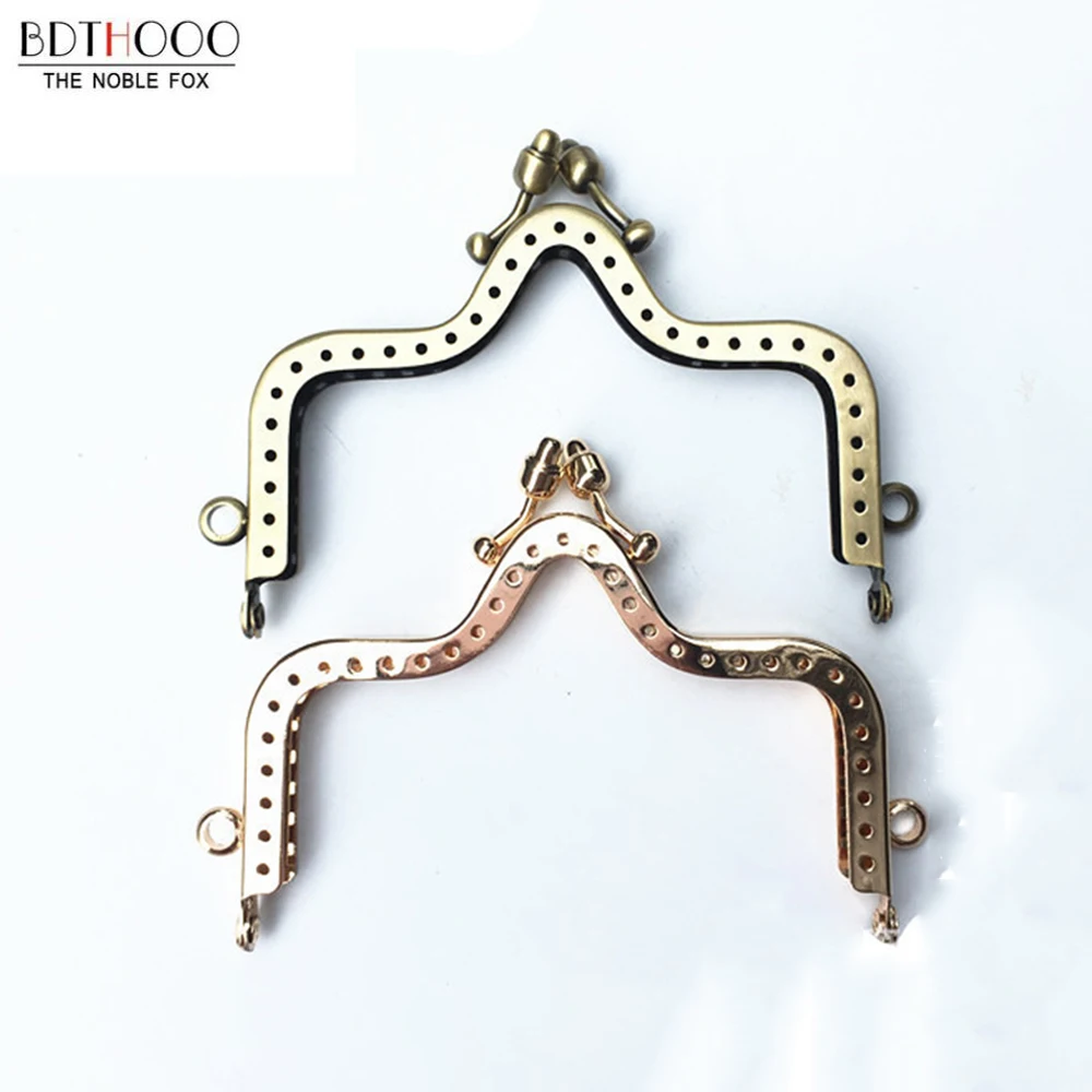 

10pcs/Lot DIY Making Clutch Bag Kiss Clasp Lock Metal Purse Frame Handles Bags Accessories Antique Bronze Handbag Hardware 10cm