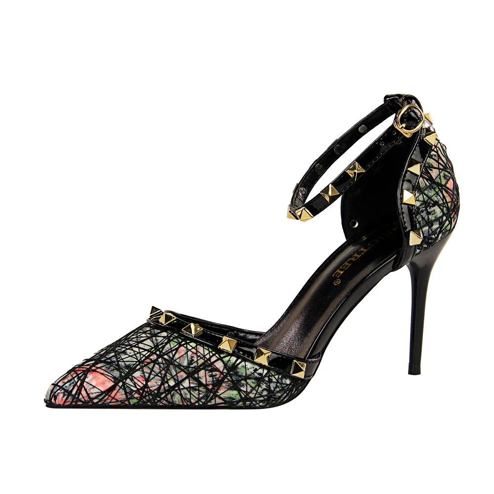 

2019 Hot Sale Buckle Strap Dropship Shoes Woman Sandals Flat Heels Silver Sandals Woman Summer Shoes