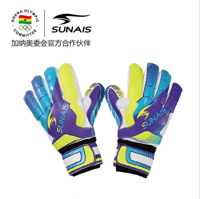 thick padded goalkeeper gloves