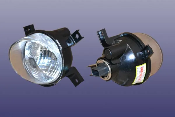 1 шт. передний противотуманный фонарь, светильник с левой и правой стороны для китайского Chery New QQ 2013 года, автомобильные запчасти