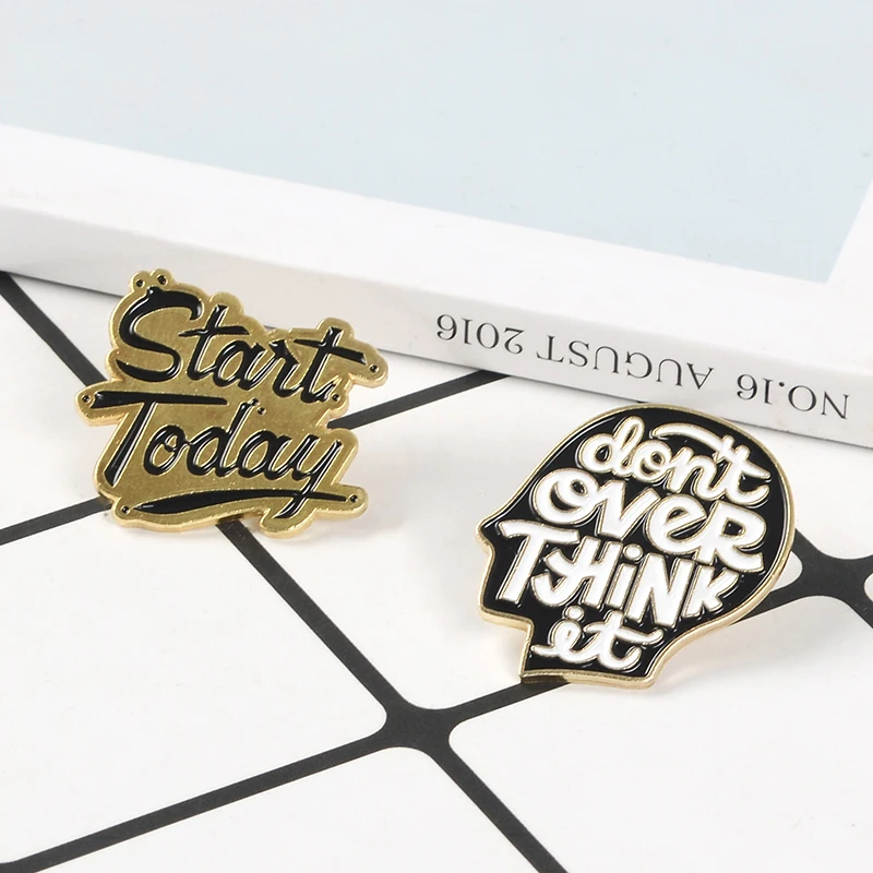 

Over-thinker Human head and Letters Pins Quote Don't over-think Badge Enamel Pin Lapel Pin Metal Brooches for Women Men Jewelry