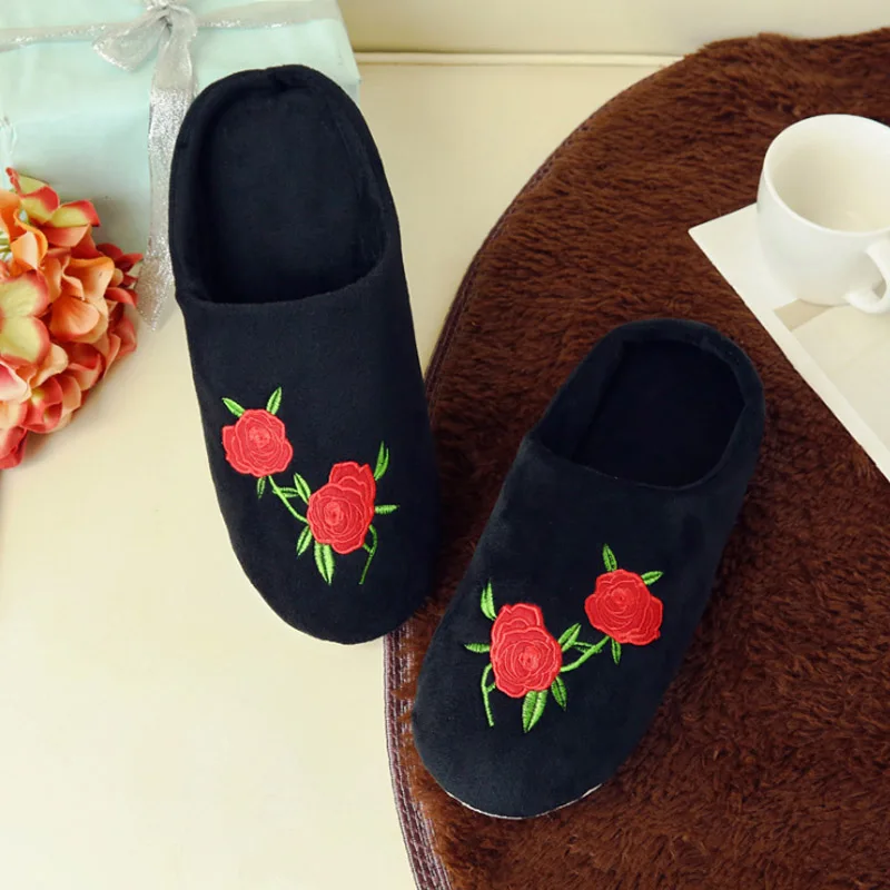 

Embroidery Rose Flower Soft Bottom Women Slippers Indoor Wood Floor Shoes Half Pack Cozy Soft Stuffed Home Shoes Cotton Pantufas