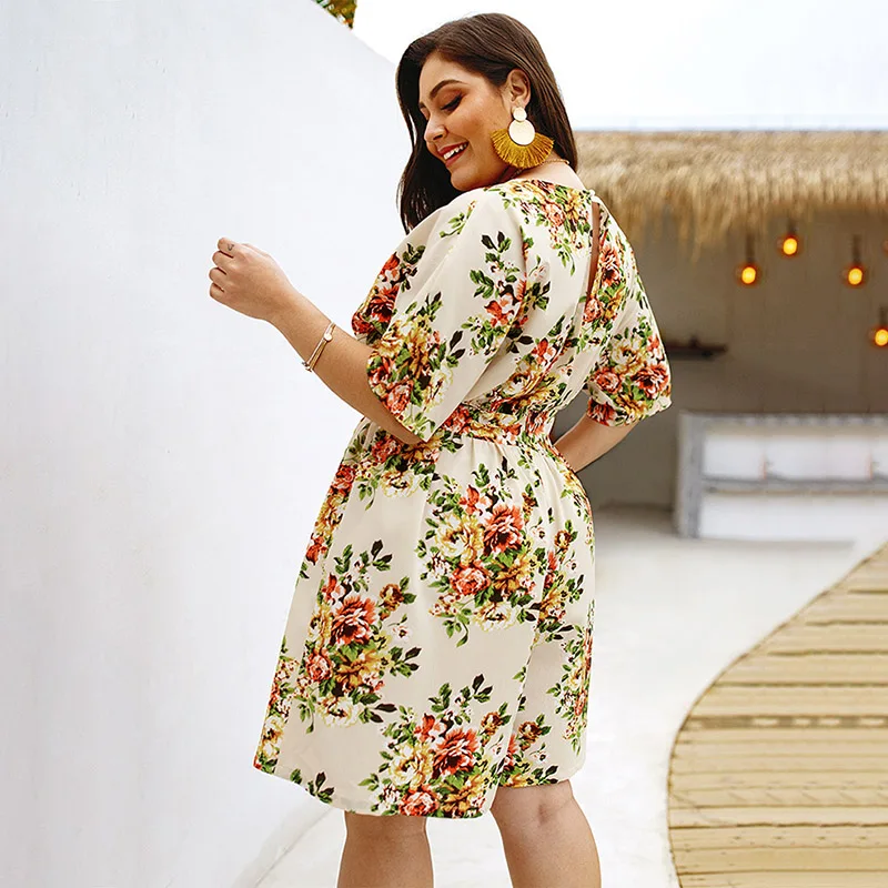 Women Playsuit Plus Size 4XL 2019 Summer Loose Casual V Neck Hollow Out Shorts Wide Leg Boho Floral Print Overssize Playsuit Women Playsuit Plus Size 4XL 2019 Summer Loose Casual V Neck Hollow Out Shorts Wide Leg Boho Floral Print Overssize Playsuit