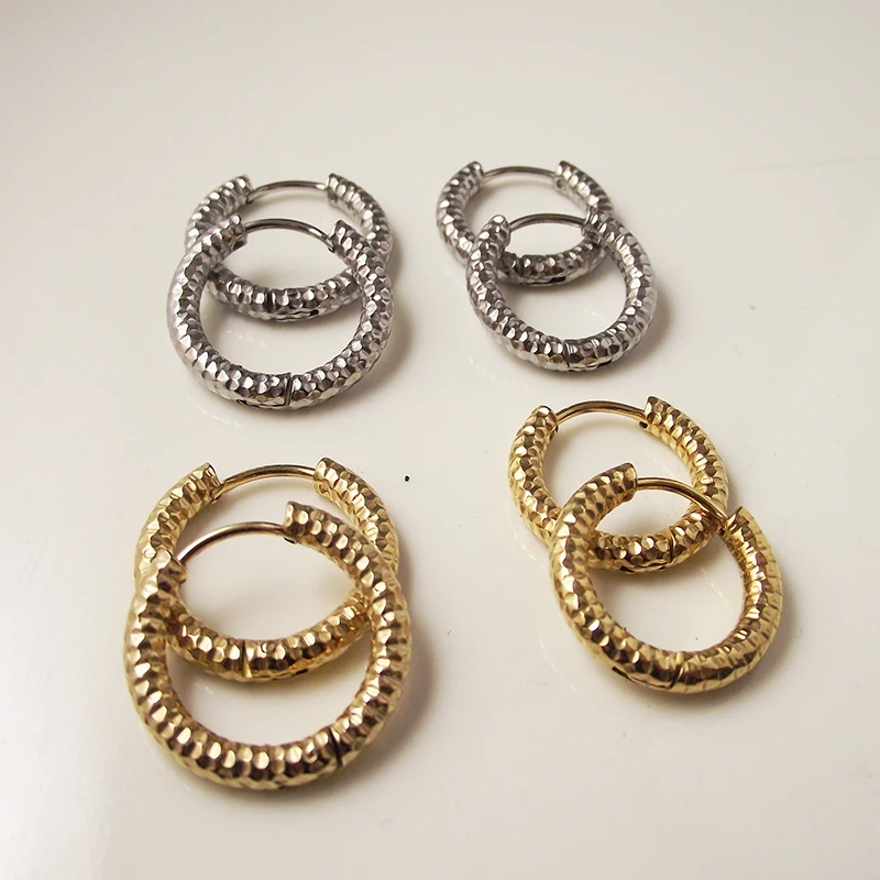 

SaYao 2Piece Stainless Steel Punk Hoop Earring Circle Huggie Earrings Men Body Piercing Jewelry helix tragus Earring