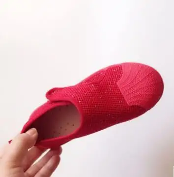 Новые весенне-летние однотонные носки для малышей мягкие носки для малышей Спортивная обувь для детей обувь подошва для девочек bebe - Цвет: red