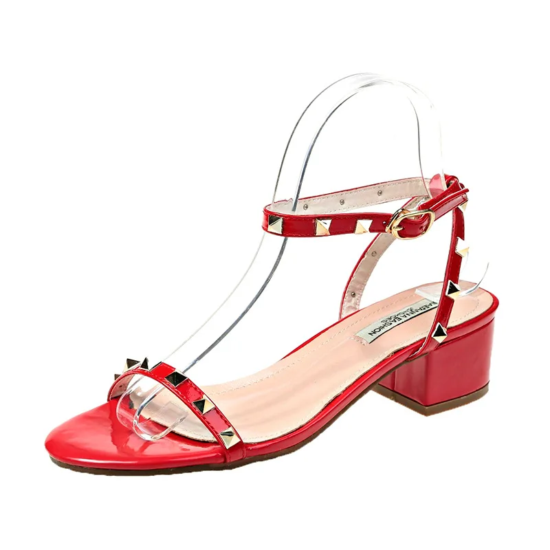 CHAISHOU Shoes Women 2019 Summer New Women's chunky sandals Roman round head with solid studded women's sandals B-426