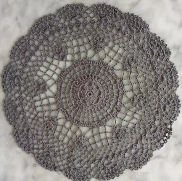 33cm HOT Lace Round cotton table place mat dish pad Cloth crochet placemat cup mug tablecloth tea coaster handmade doily kitchen