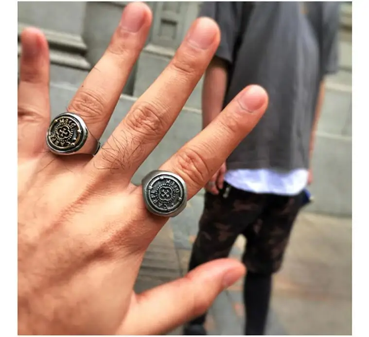 

Unique Stainless Steel CROSS man's Finger Ring Mechanical Screw Motor Cycle Biker Rings Hip Hop Punk Sports Rider Party Jewelry