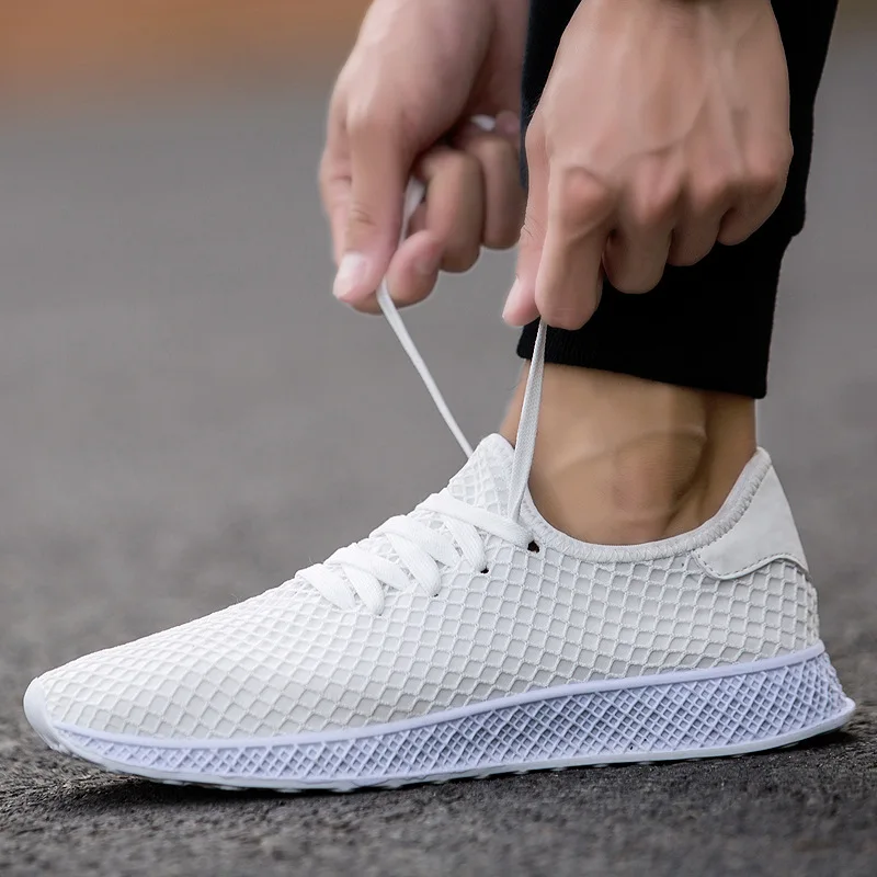 

Spring and summer new sports shoes men's mesh Korean version of running breathable trend wild casual woven shoes