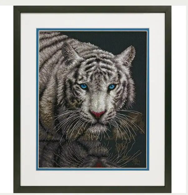 

Gold Collection Lovely Counted Cross Stitch Kit Into the Light Tiger Gaze Staring at Night dim 70-35289 35289