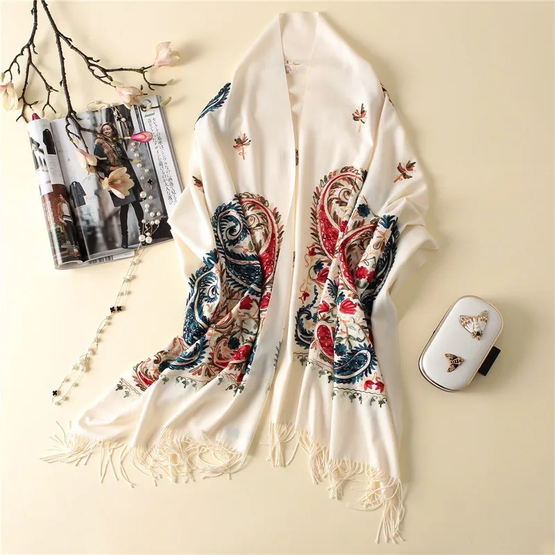 New Luxury Brand Women Scarf High Quality Embroidery Winter Cashmere Scarves Lady Shawls and Wraps Female Pashmina Echarpe - Цвет: yaoguo beige