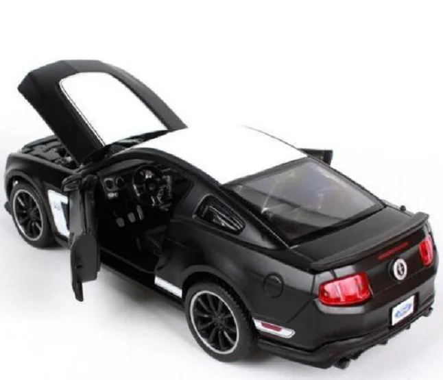Модель гоночного автомобиля Maisto 1:24 Ford Mustang Boss 302 новая игрушка в коробке|Наземный