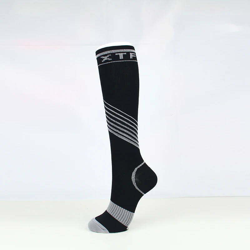 Мужские и женские носки для бега унисекс компрессионные полосатые с буквенным рисунком спортивные велосипедные нейлоновые высокочастотный компрессионные чулки - Цвет: grey A