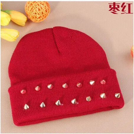 5 шт. трикотажные Неон Для женщин Для мужчин Beanie Девушки Осень Повседневное Кепки шипованных с заклепками теплые зимние Шапки унисекс 19