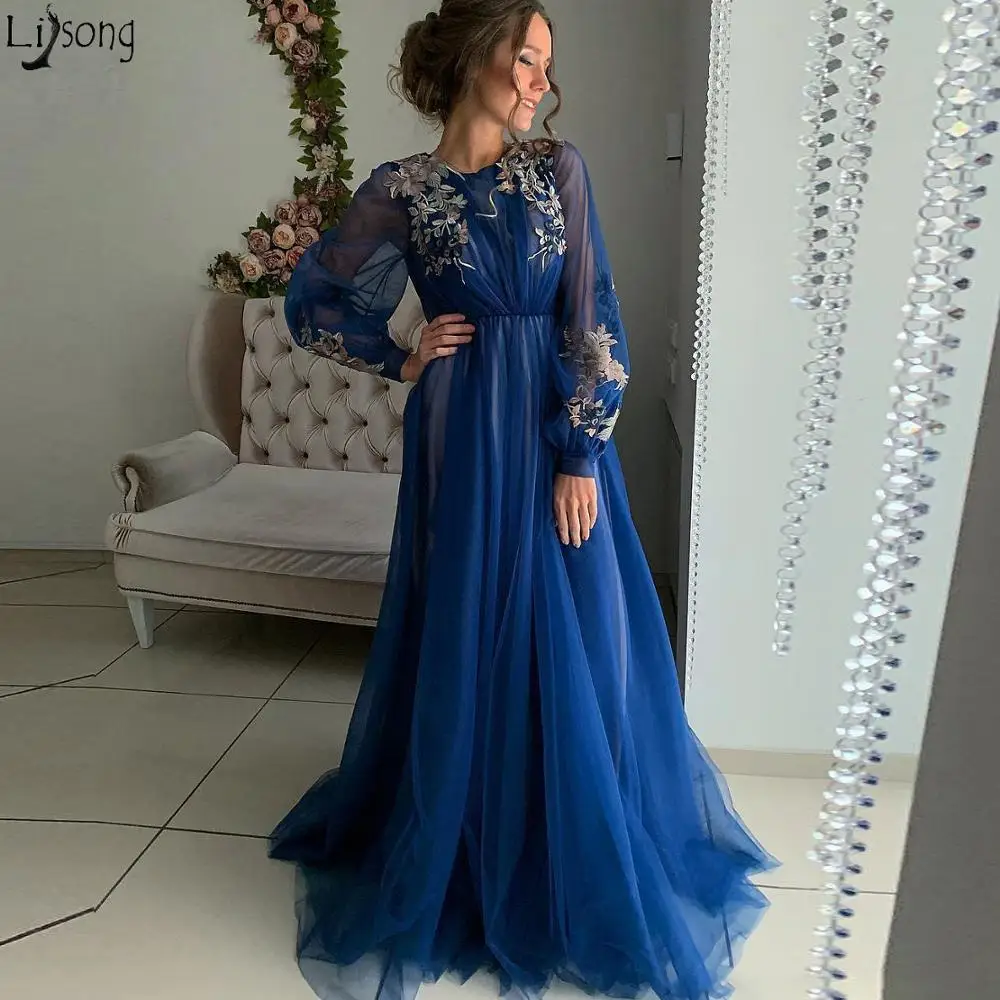 

Long Sleeve Blue Prom Dresses A Line Lace Appliqued Formal Party Wear Evening Dress Arabic Plus Size Special Occasion Dress