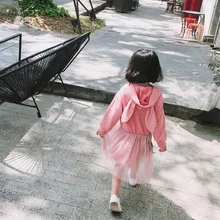 Новое поступление; весенние сетчатые платья принцессы с милыми заячьими ушками и капюшоном; хлопковое платье с длинными рукавами и капюшоном для маленьких девочек