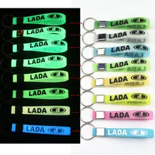 Для автомобильного стайлинга светящийся силиконовый автомобильный брелок цепочки кольца для ключей Автомобильный логотип для Lada Niva Kalina Priora Granta Largus ВАЗ Samara