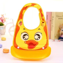 С рисунком героев из мультфильма для малышей силиконовый слюнявчик Съемная Детские кармашек для риса вытирания слюней младенцев Полотенца силиконовый Слюнявчик