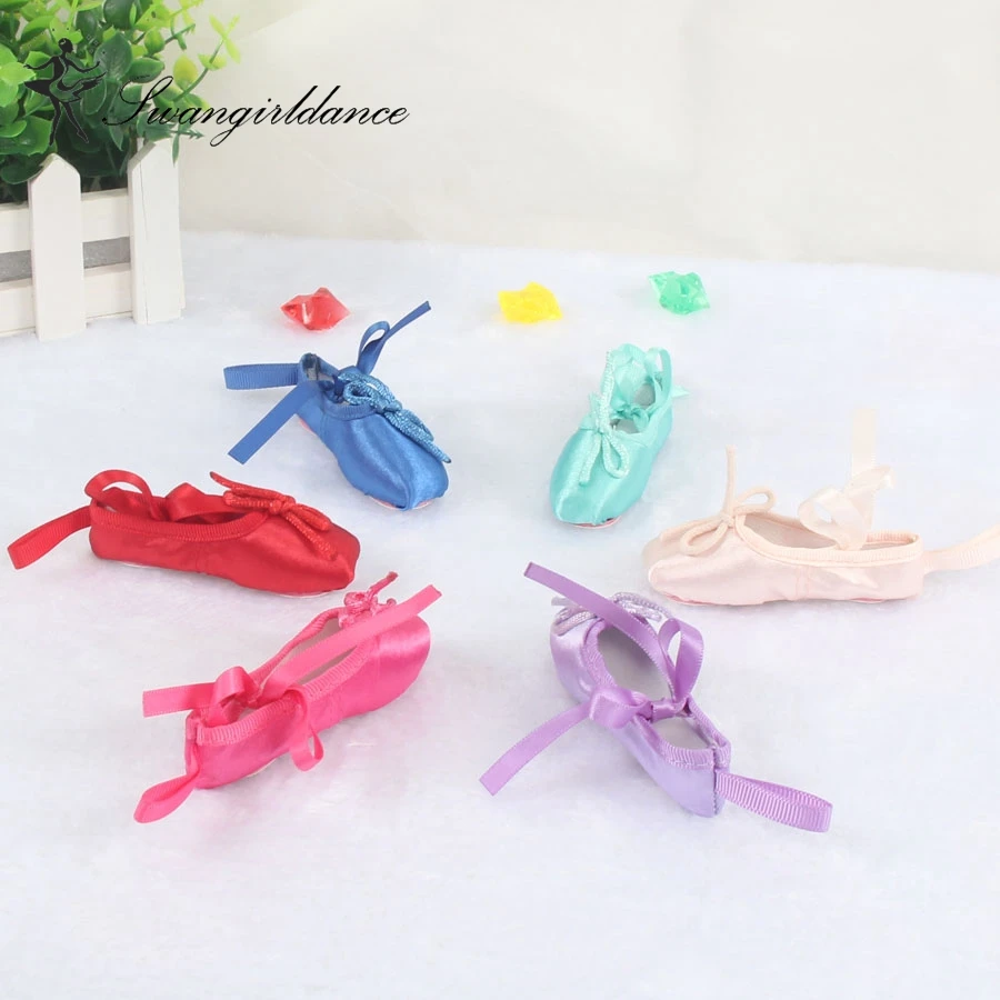 mini dancer satin ballet keyring professional ballet toe keyring gift custom logo ballet shoe keychain dance tool
