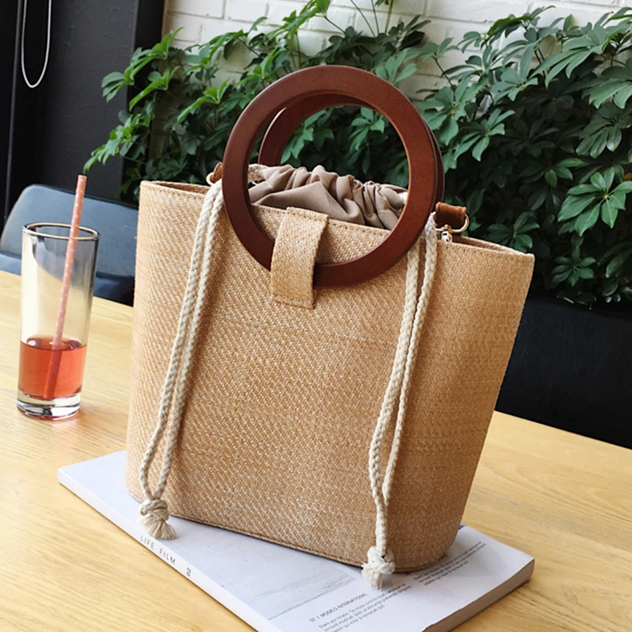 

Fashion Round Wood Handle Handbag For Ladies Large Capacity Handmade Woven Rattan Bags Female Summer Beach Vacation Shoulder Bag