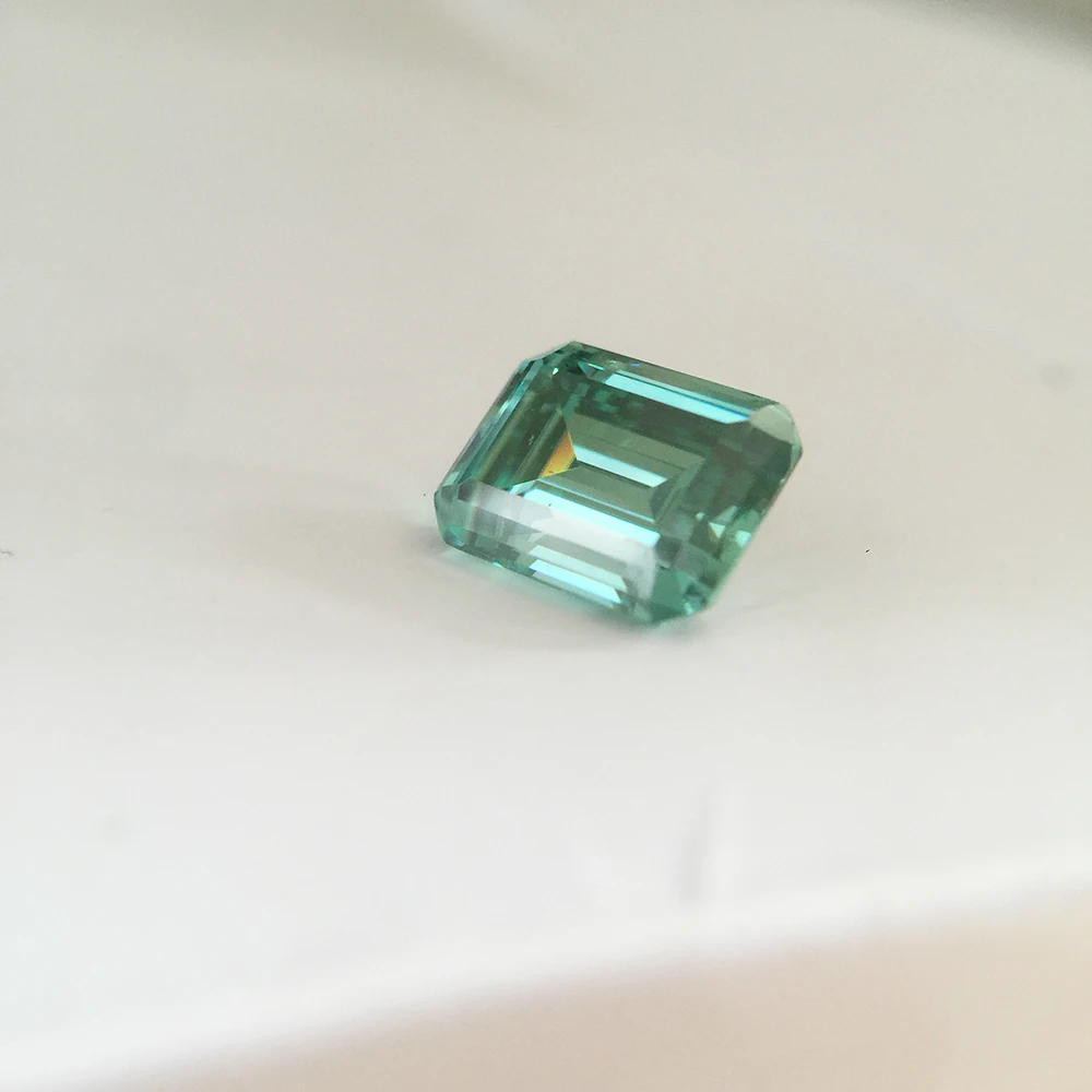Изумруд багет Cut Brilliant 4x6 мм 0.8CT зеленый моиссанит россыпью камень VVS отличное