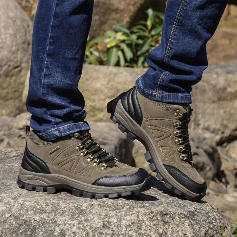 Man Hiking Footwear Large Size 38-46 Hunting Footwear Spring Autumn Outdoor Boots Comfortable 2018 Trekking Sneakers Men