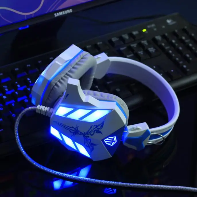 Cosonic CD 618 computer headphones Head mounted gaming headset music low voice heavy tapes the