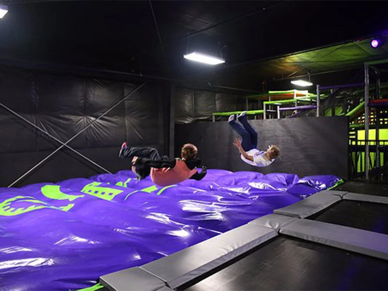Jump Giants Trampoline Park Inflatable Air Bag