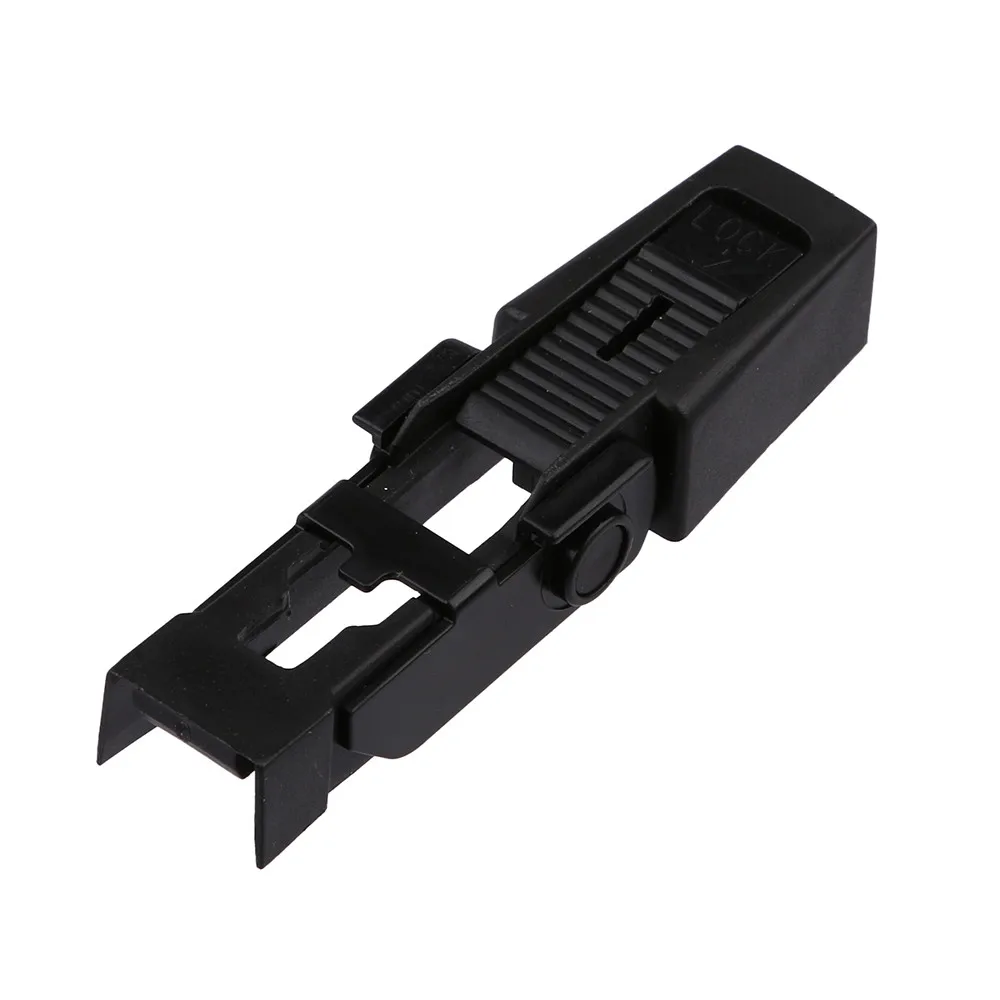

2019 New Car Front Wiper Blade Retaining Clip for Land Rover Discovery 2 TD5 V8 DKW100020