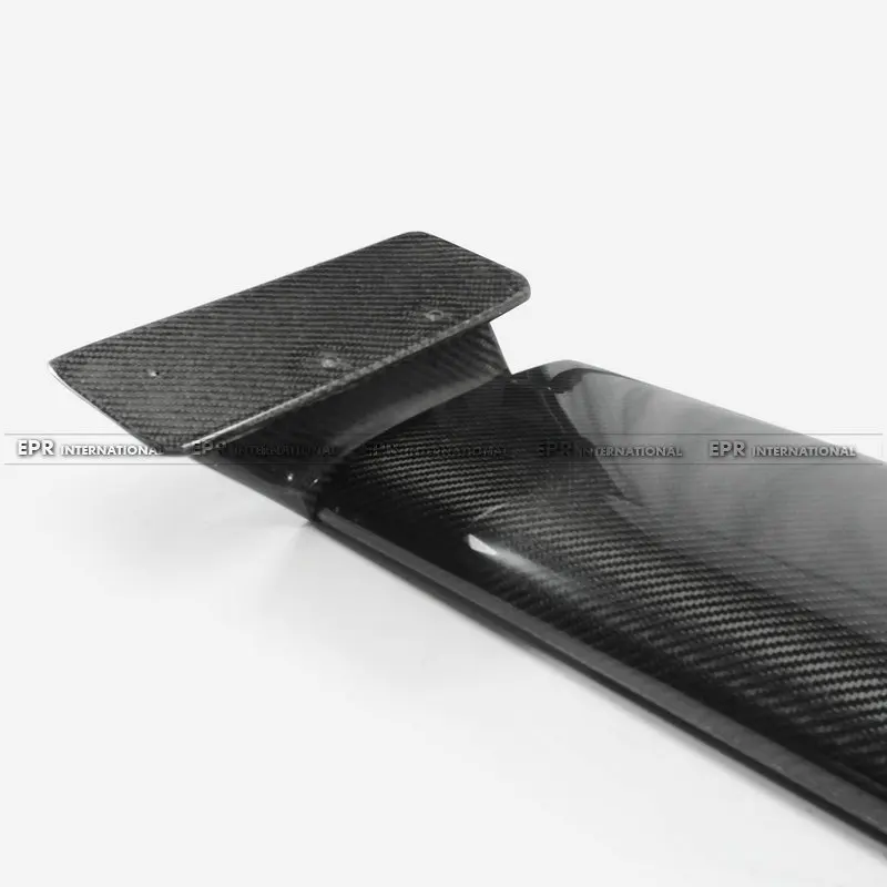 R32 GTR RB Style Rear Spoiler (Include support rod) CF(10)_1