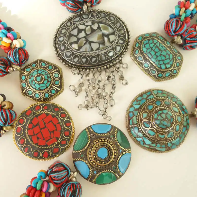

TNL410 Tibetan Colorful Yak Bone Beaded Necklace with Big Pendants Rainbow