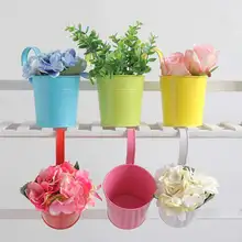 Unique Metal Bucket Hanging Vase Wrought Iron Flower Barrel Balcony Pots Planters Wall Hanging Bucket Pastoral Flower Holder Unique Metal Bucket Hanging Vase Wrought Iron Flower Barrel Balcony Pots Planters Wall Hanging Bucket Pastoral Flower Holder