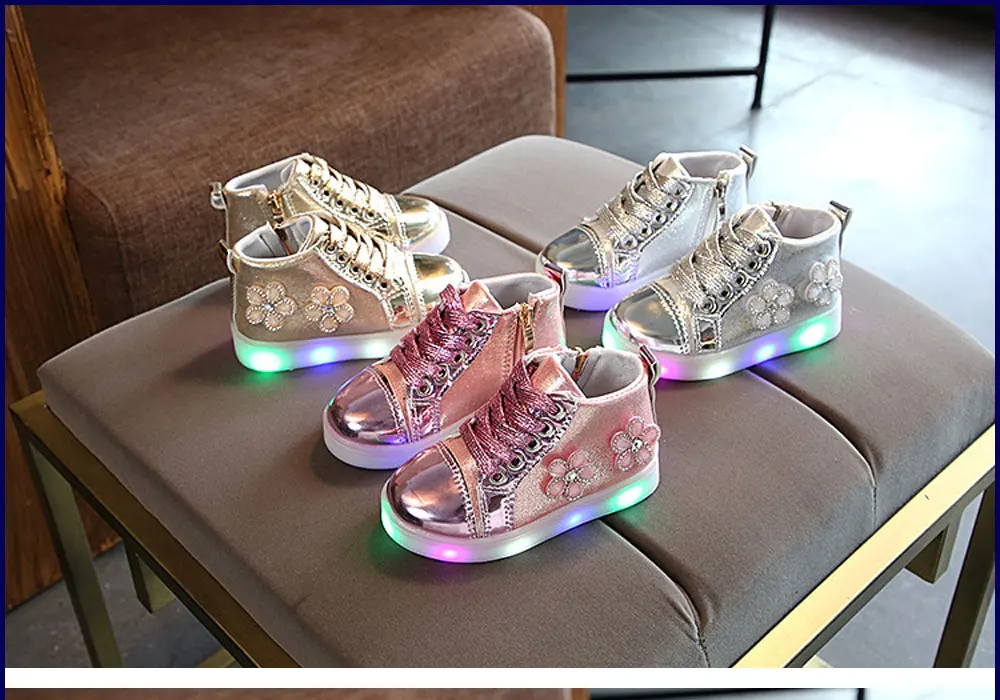 girls-light-sneakers-4_01