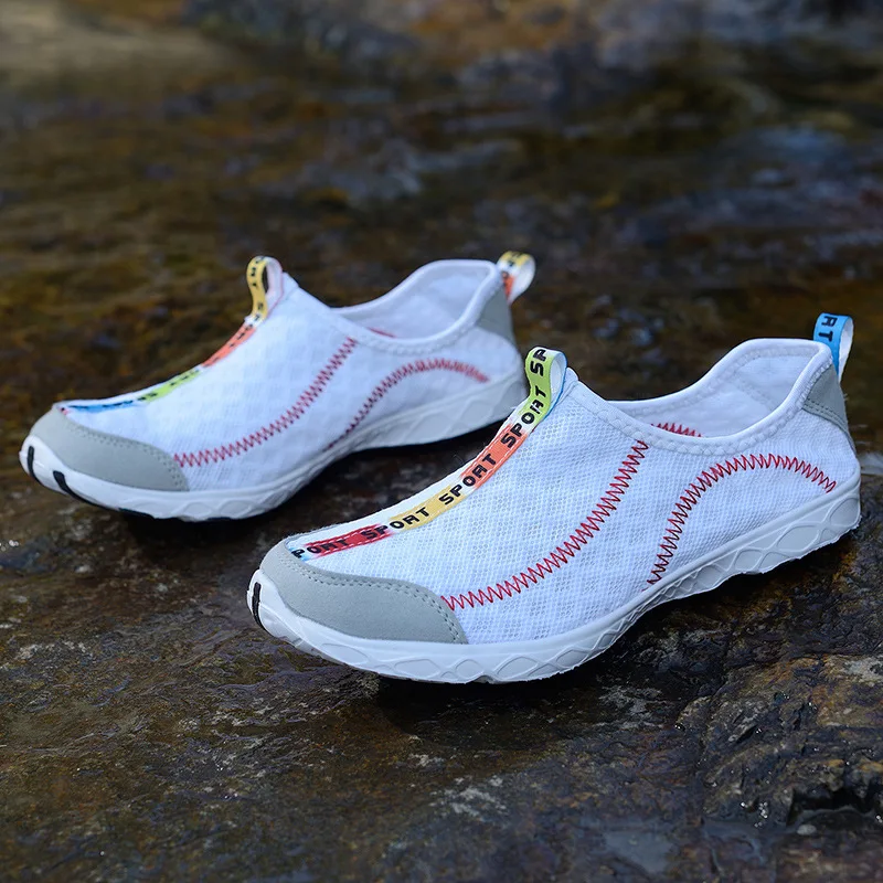 Пляжная обувь мужская женская летняя уличная противоскользящая скоростная обувь для влюбленных дышащие сетчатые кроссовки Женская быстросохнущая обувь