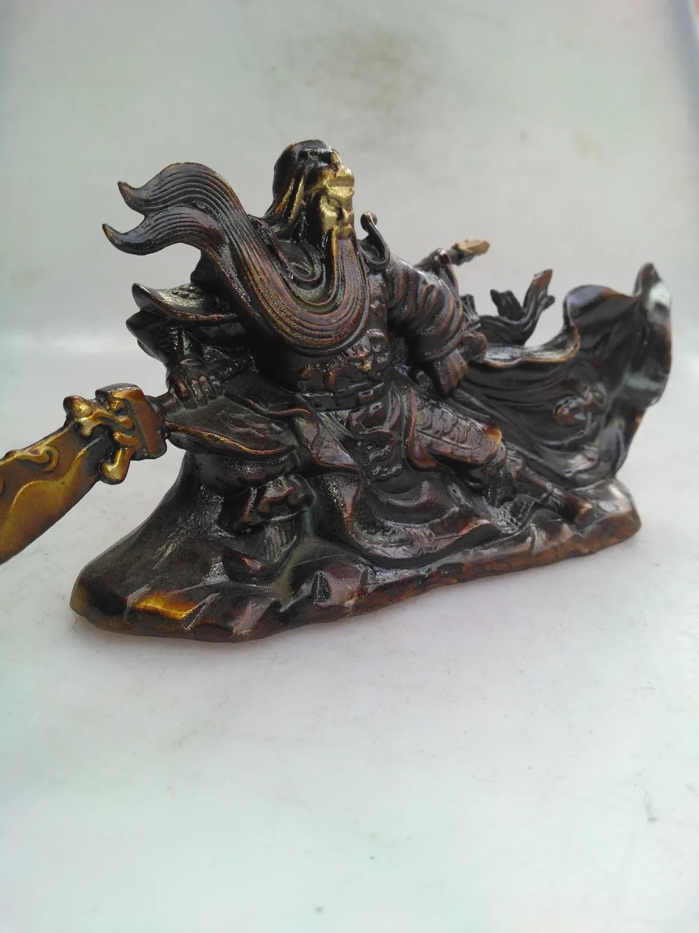 

Chinese hand carved streamer Guan Gong sculpture art collection