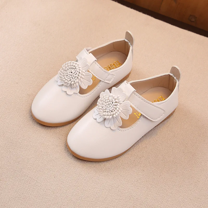 Girls shoes children princess shoes spring and autumn fashion flowers girls casual shoes soft bottom non-slip kids leather shoe Girls shoes children princess shoes spring and autumn fashion flowers girls casual shoes soft bottom non-slip kids leather shoe