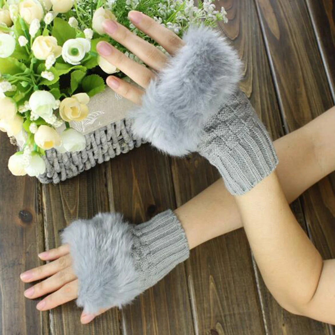 Новинка 2017 года Для женщин перчатки без пальцев милые искусственного меха кролика трикотажные перчатки Женская зимняя обувь Вязание